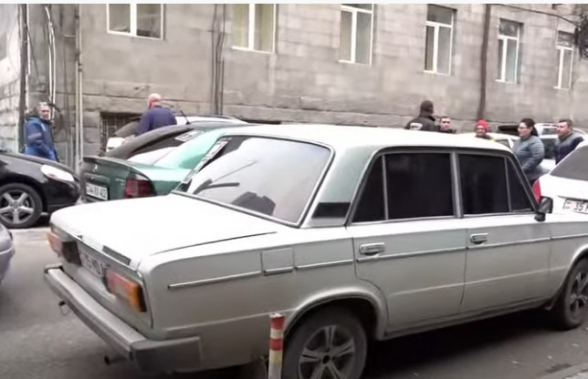 Водители протестуют против подорожания ОСАГО (видео)